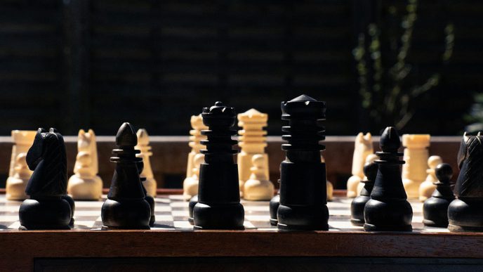 positioning of chess pieces